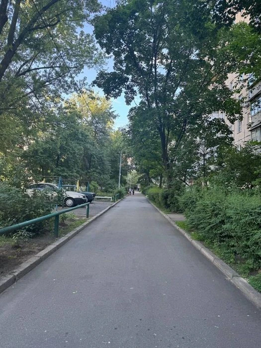 Дарницький бульвар оренда