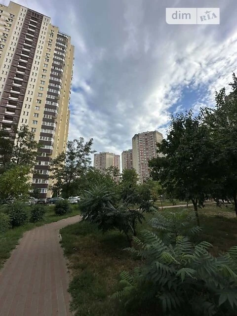 Довготривала оренда 1к квартири на вул. Урлівська 36А • ID 3