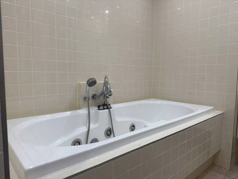 Продам 4к квартиру р-н Дафі (Запорожське шосе,4)