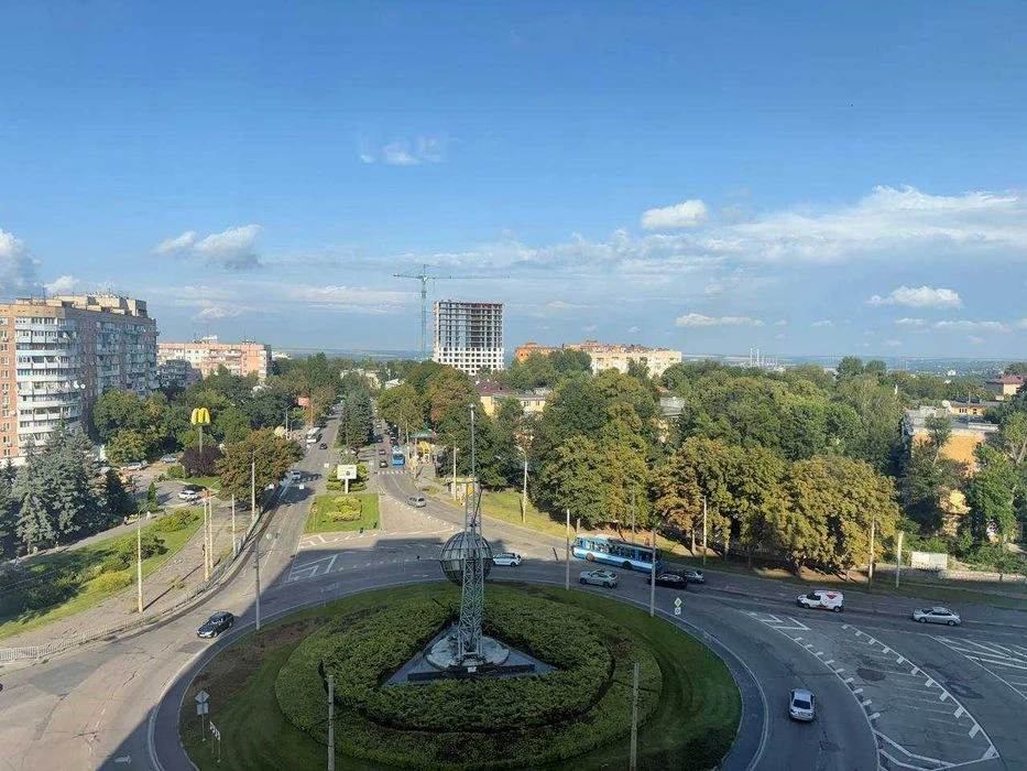 Продам 4к квартиру р-н Дафі (Запорожське шосе,4)