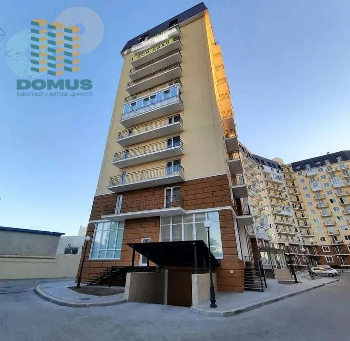 Продам 1 комн 42м2 ЖК Континент! Люстдорфский дор. 3 окна!