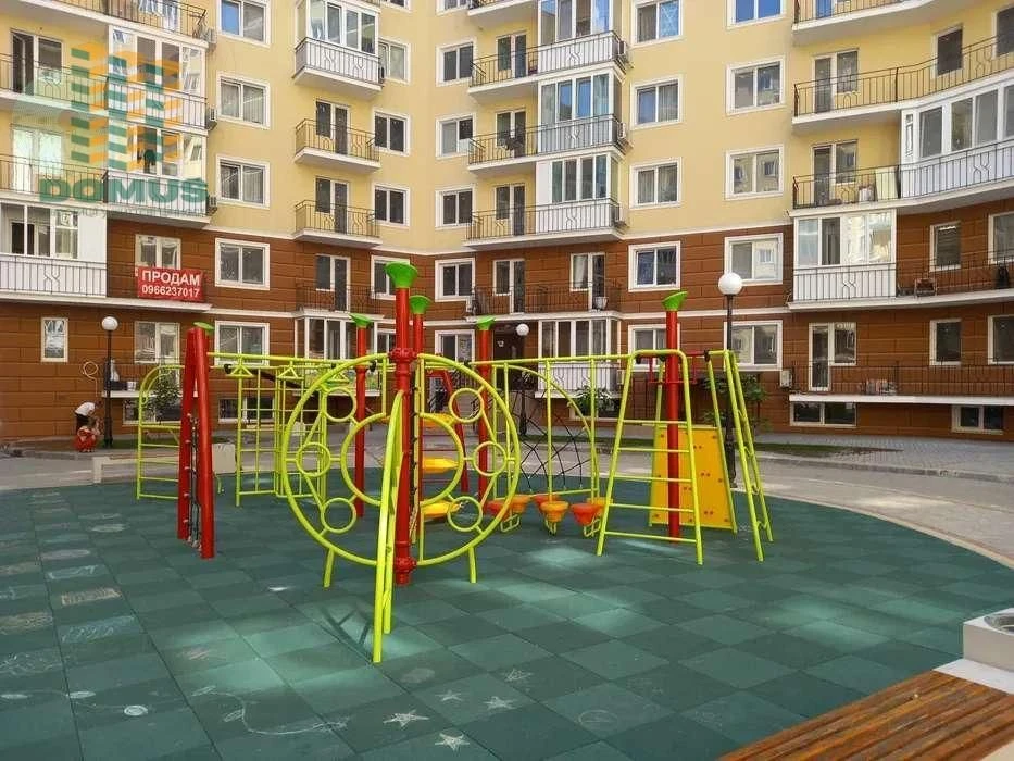 Продам 1 комн 42м2 ЖК Континент! Люстдорфский дор. 3 окна!