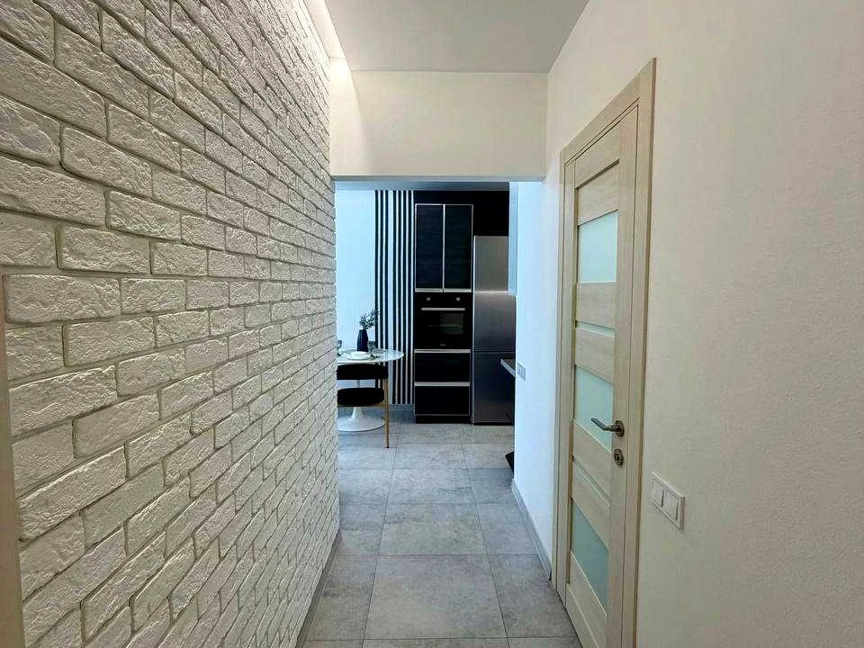 Квартира. Київ, Салютна вул., 2к