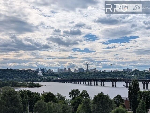 Sale of 3-room apartment 60.3 sq. m on Dniprovska embankment 5A, apt. 20
