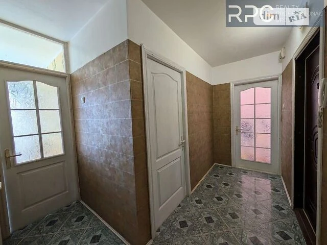 Sale of 3-room apartment 60.3 sq. m on Dniprovska embankment 5A, apt. 20
