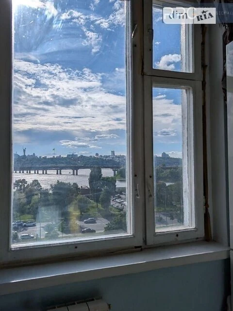 Sale of 3-room apartment 60.3 sq. m on Dniprovska embankment 5A, apt. 20