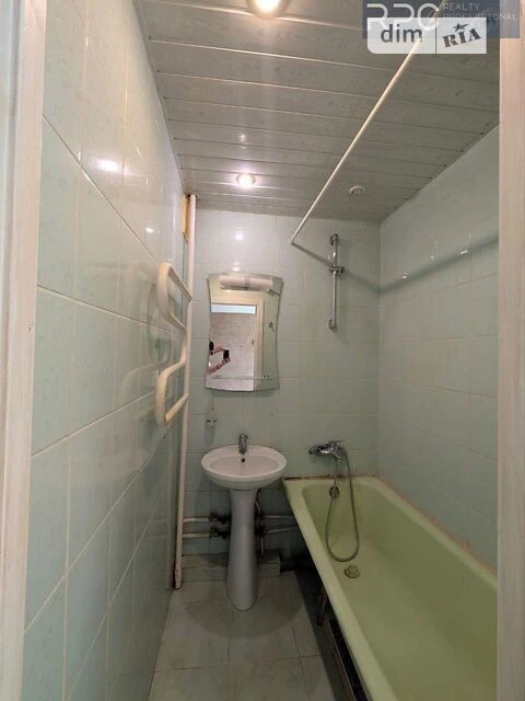 Sale of 3-room apartment 60.3 sq. m on Dniprovska embankment 5A, apt. 20