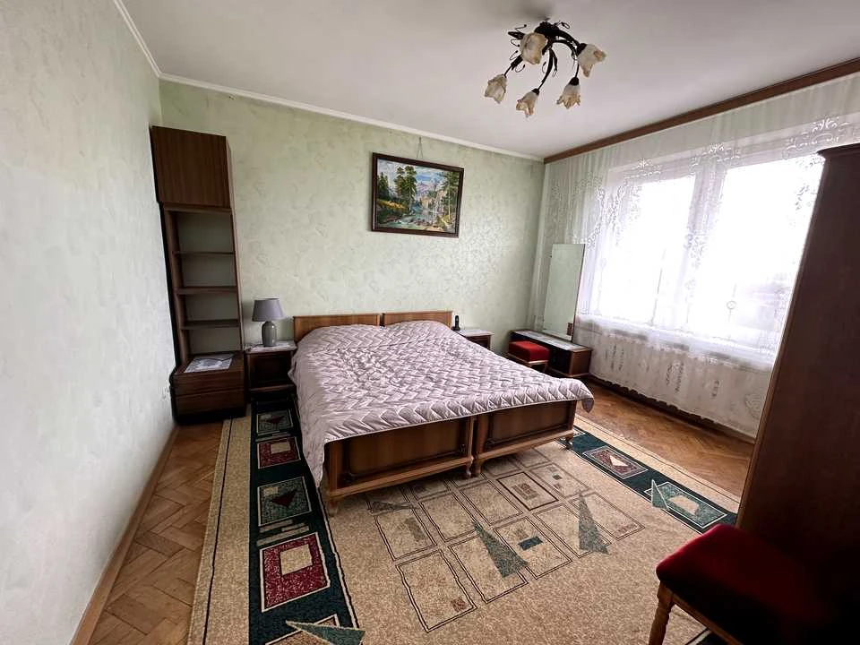 Квартира. Київ, Михайла Омеляновича-Павленка вул. (Суворова)