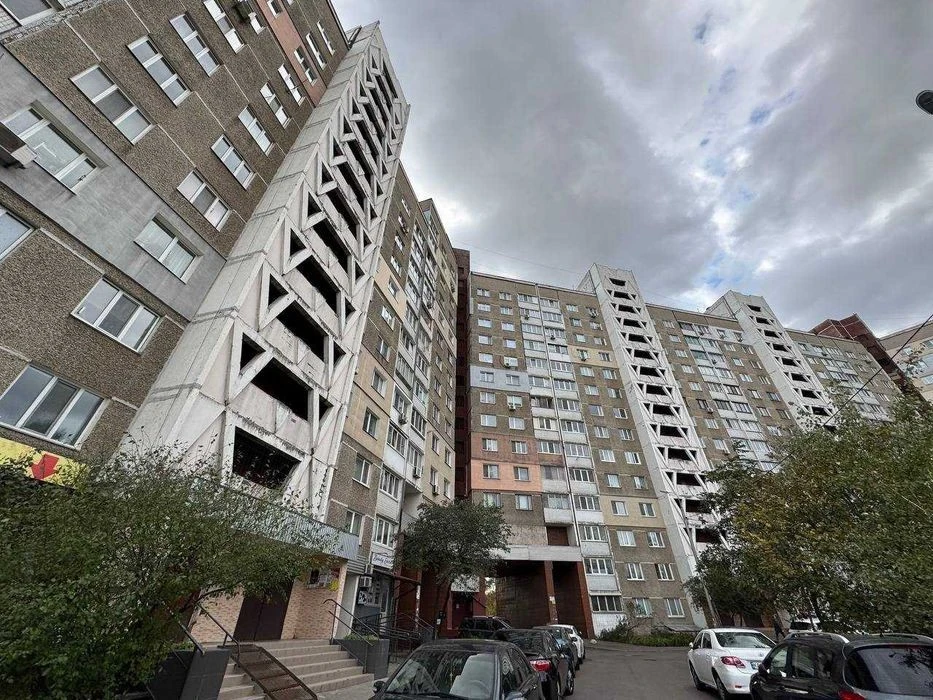 Вільна квартира Заболотного/Теремки метро ринок