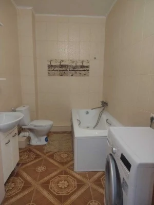 Здам 1 кімнатну квартиру Дніпровську Набережну 26 і, метро О