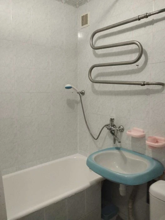 Власник. 2-к по вул. Джохара Дудаєва ( Іскрівська) 4