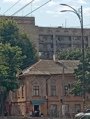 Продам 6 ком. квартиру ул. Новосельского