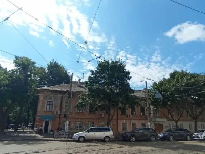 Продам 6 ком. квартиру ул. Новосельского