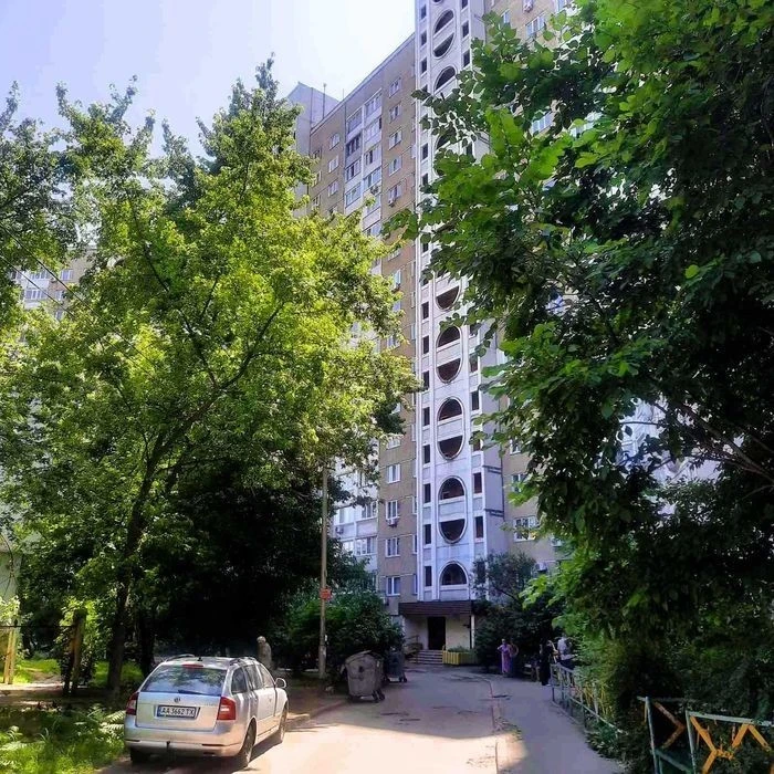 Продажа 3к на шоссе Харьковское, 146