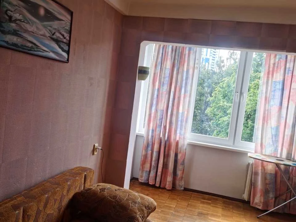 Квартира. Київ, Парково-Сирецька вул. (Тимофія Шамрила)