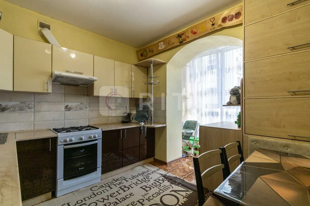 Продаж 2-кімнатної квартири в ЖК “Різдвяний”