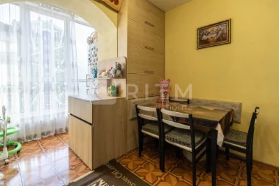 Продаж 2-кімнатної квартири в ЖК “Різдвяний”
