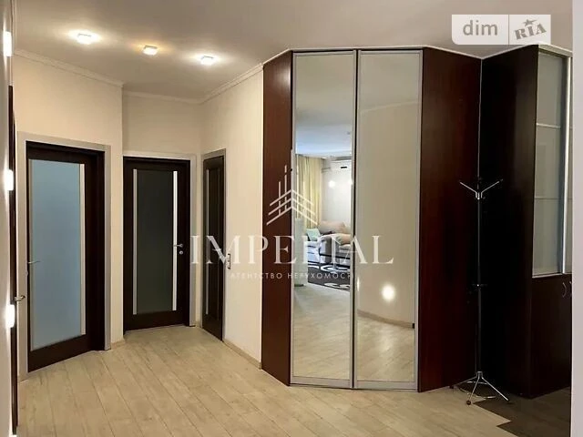 Довготривала оренда 3к квартири на вул. Жилянська 59 • ID 34