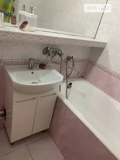 Довготривала оренда 1к квартири на вул. Райдужна 21А • ID 34