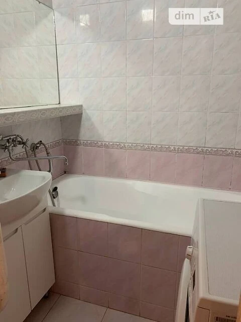 Довготривала оренда 1к квартири на вул. Райдужна 21А • ID 34