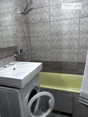Довготривала оренда 2к квартири на вул. Срібнокільська 14 •