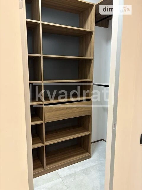 Довготривала оренда 2к квартири на пров. Новопечерський 7Б •