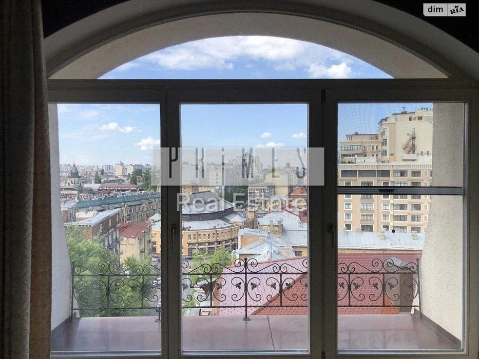 Sale of 5k apartments, Tsarskyi Dom, Krutyi Spusk St., 5,