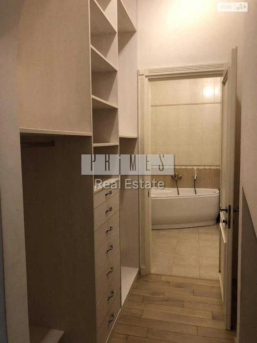Sale of 5k apartments, Tsarskyi Dom, Krutyi Spusk St., 5,