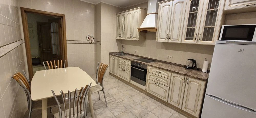 Довгострокова оренда 1к Патріарха Скрипника 40, генератор, б
