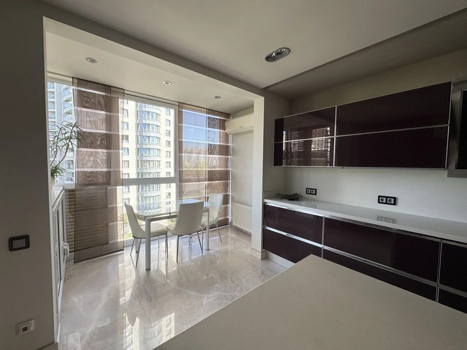 Оренда затишноі квартири у Park Avenue 100 м² 2 спальні гене