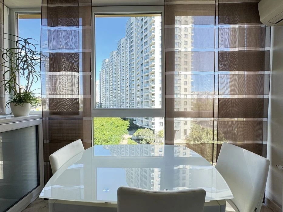 Оренда затишноі квартири у Park Avenue 100 м² 2 спальні гене