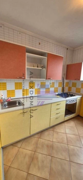 Довгострокова оренда 2к квартири вул. Рональда Рейгана, 28 Т