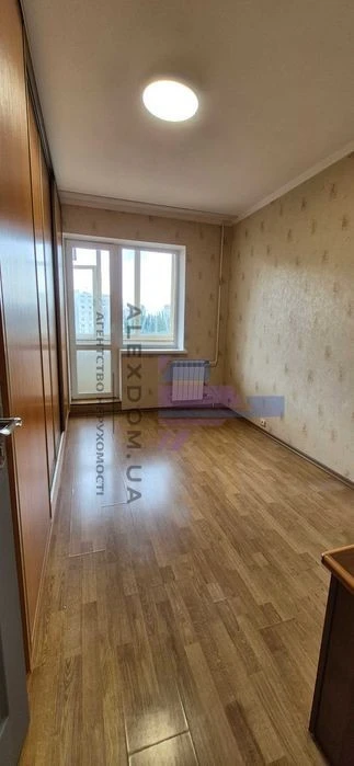 Довгострокова оренда 2к квартири вул. Рональда Рейгана, 28 Т