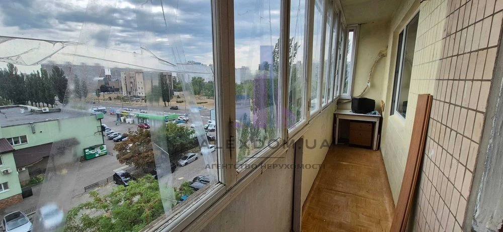 Довгострокова оренда 2к квартири вул. Рональда Рейгана, 28 Т