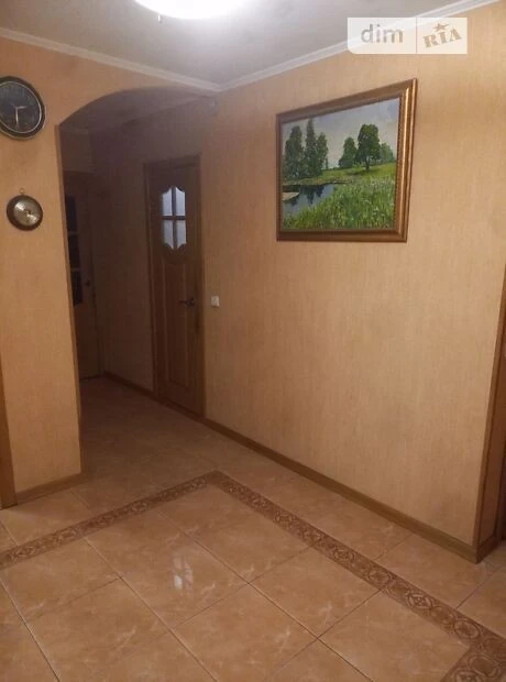 Здам в оренду кімнату на вул. Братів Зерових довгостроково •