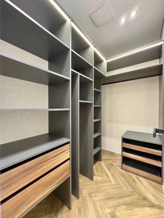 Varshavsky-3 | Designer renovation | Wardrobe | Parking space |