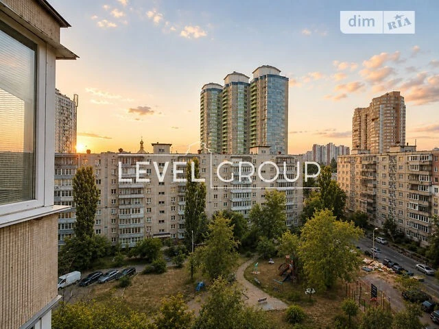 Sale of 2-room apartment 52.5 sq. m. on Yuriy Shumskoho St. 8A, apt.
