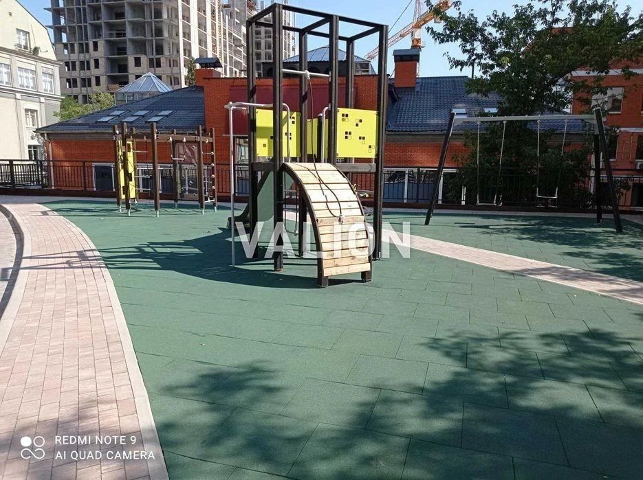 Without %. Sale of a two-level apartment in the residential complex Cardinal, Pechersk, this is