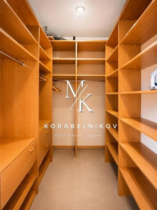 Оренда просторої 3-кімнатної квартири у центрі Києва вул. Пр