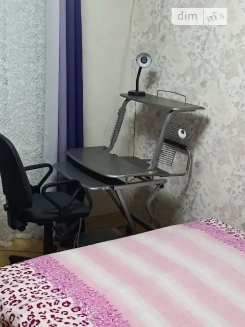 Довготривала оренда 1к квартири на вул. Березняківська 20 •