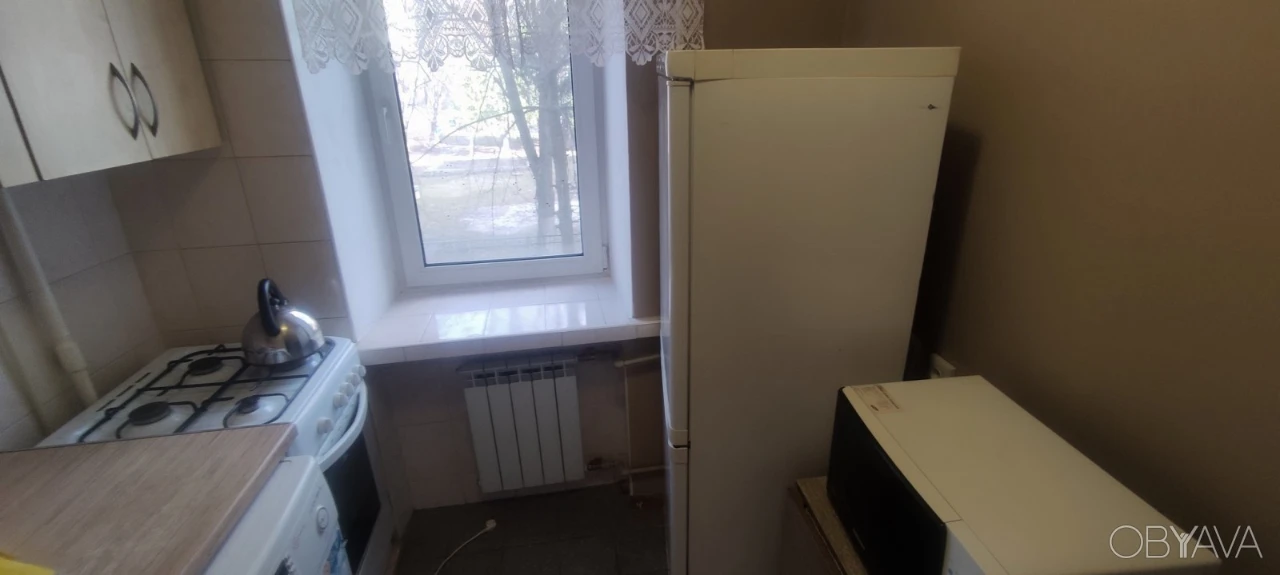 Академмістечко ( метро Академмістечко-Житомирська- 700 м.) Д