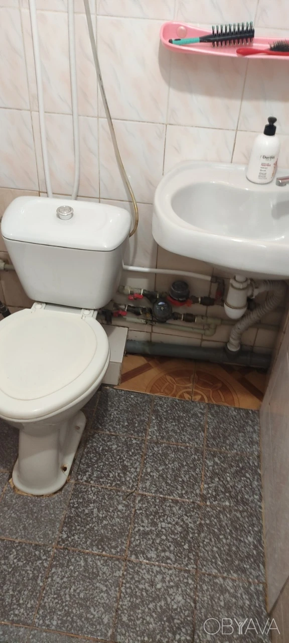 Академмістечко ( метро Академмістечко-Житомирська- 700 м.) Д