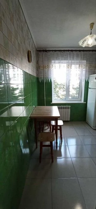 Оренда в центральній частині. м. Голосіївска- 5 хв. пішки