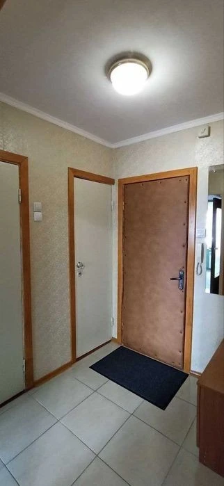 Оренда в центральній частині. м. Голосіївска- 5 хв. пішки