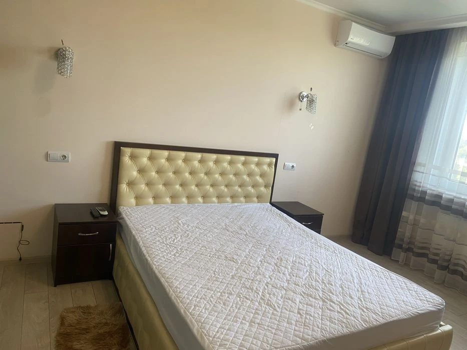 Здається БЕЗ КОМІСІІ, 2 кімн. кв. біля м. Політех