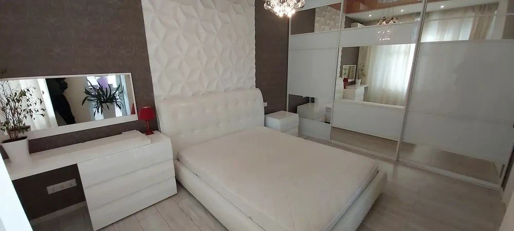 Стильна квартира в оренду, 78 м², Печерськ, бул Лесі Українк