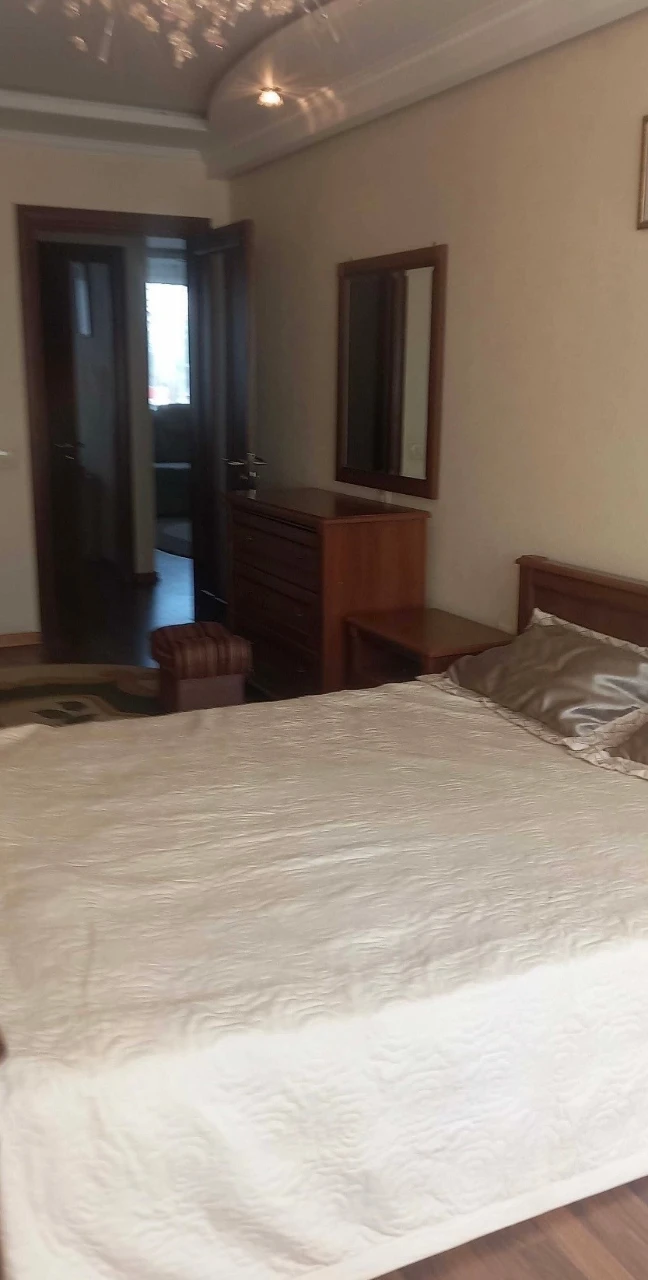 Оренда 3-кімнатної квартири 77 м², Харківське шосе