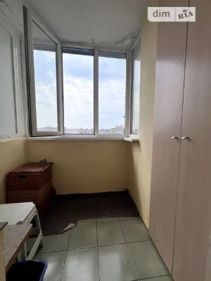 Довготривала оренда 2к квартири на вул. Ахматової Анни 3А •