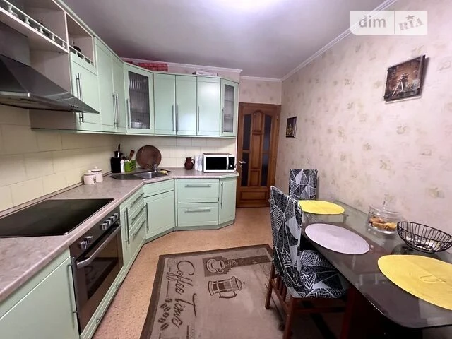 Довготривала оренда 2к квартири на вул. Ахматової Анни 3А •