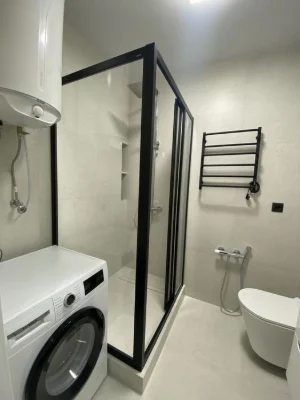 Оренда евродвушки 40 м, ДОК 32, Dock 32, Блокбастер, Бандеры